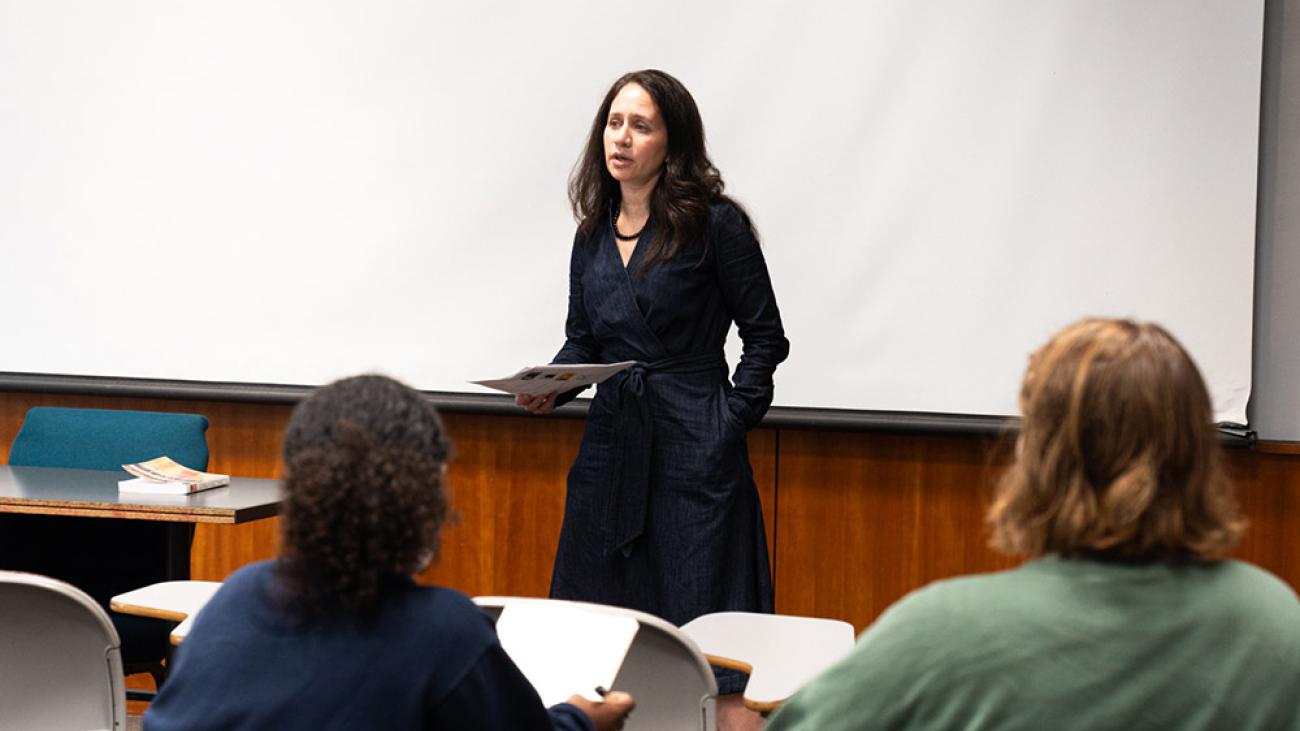 Cristina Bejarano Teaching